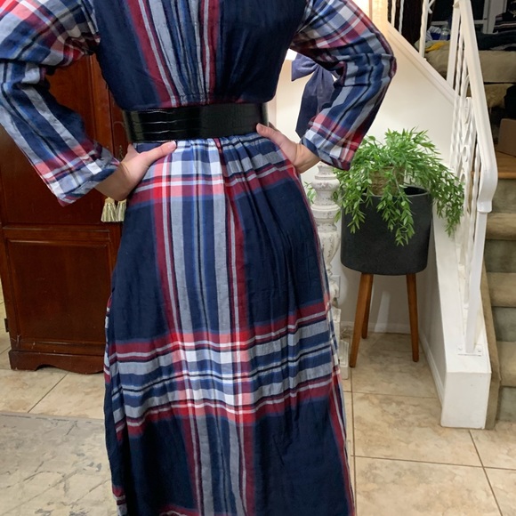 Isabelle Sinclair Maxi Dress - Picture 5 of 9